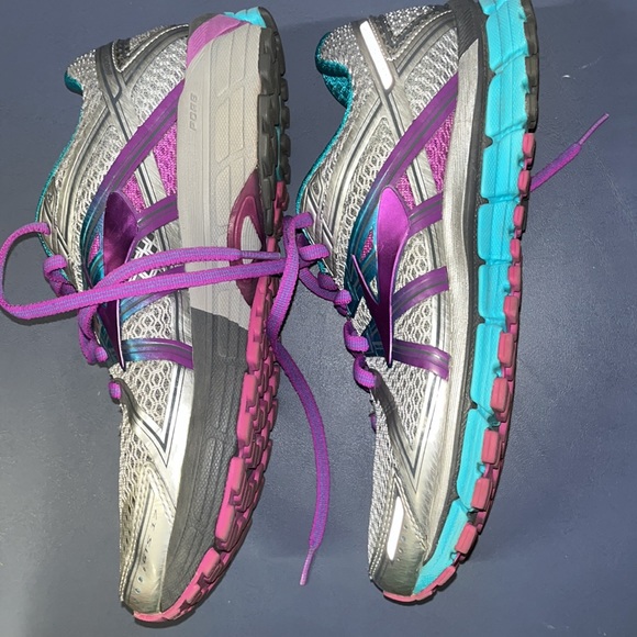 Brooks GTS Seventeen running shoes - Picture 4 of 11